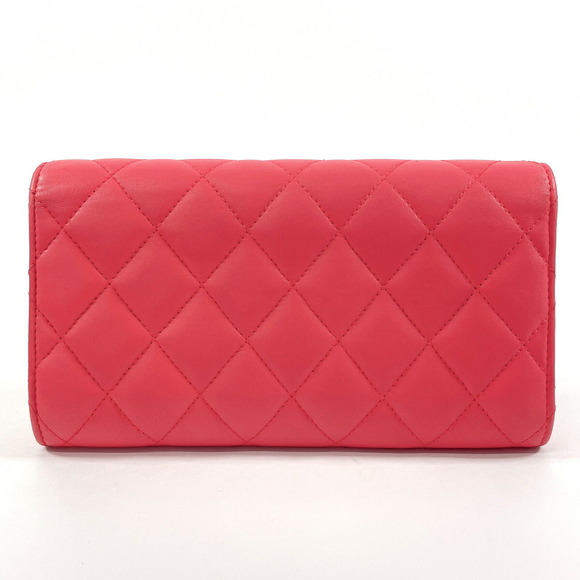 CHANEL Matelasse long wallet lambskin red - Picture 3 of 11